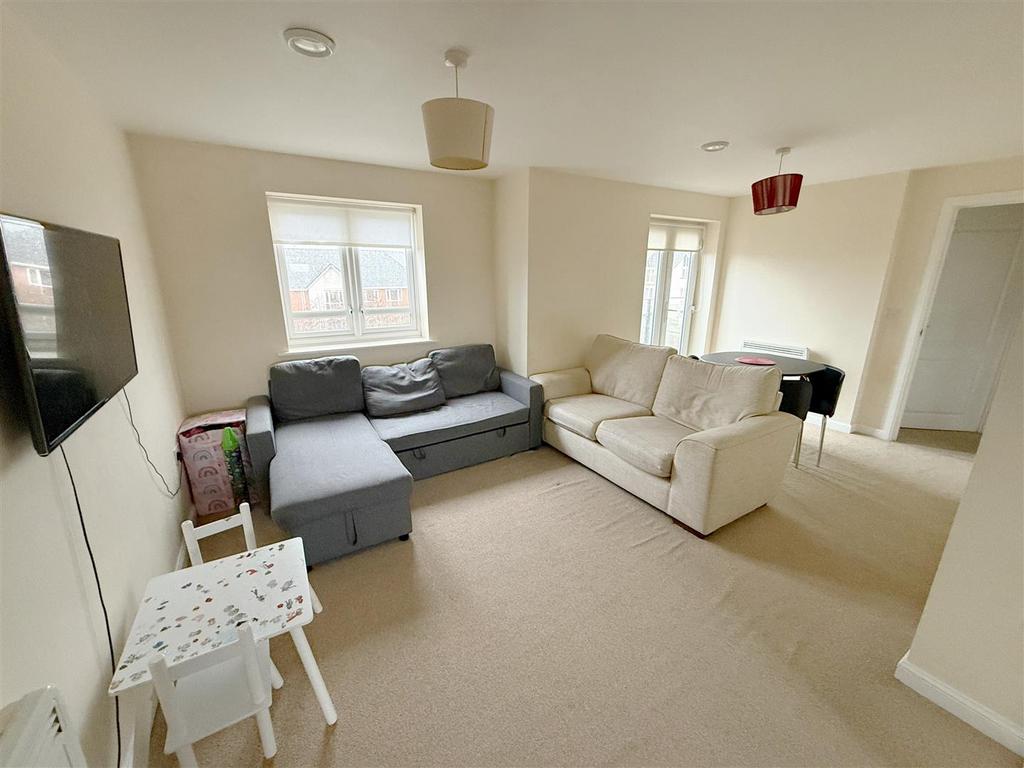 Living Dining Area