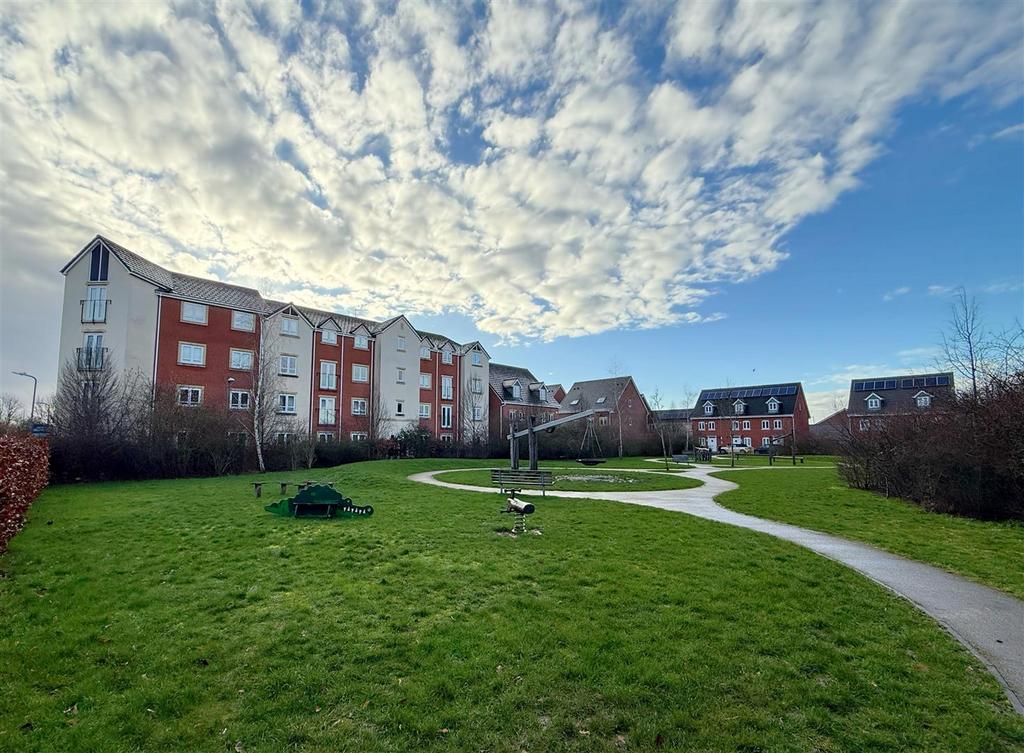 Green Space to Front