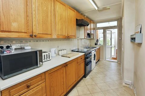3 bedroom terraced house for sale, Worthing Avenue, Gosport