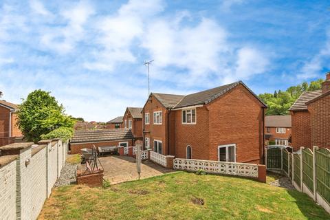 4 bedroom detached house for sale, King George Croft, Morley, Leeds