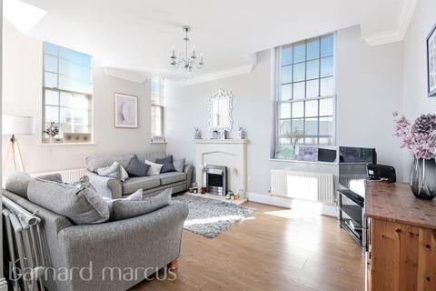 2 bedroom ground floor flat for sale, Sandy Mead, EPSOM