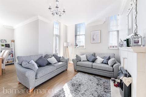 2 bedroom ground floor flat for sale, Sandy Mead, EPSOM