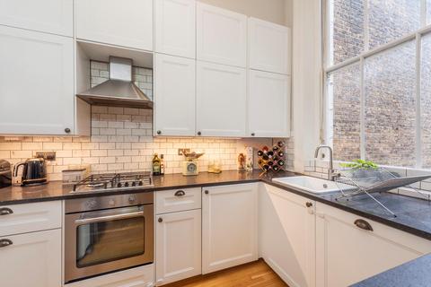 2 bedroom flat to rent, Englands Lane, London NW3