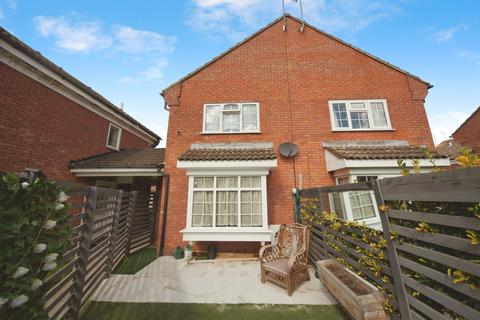 1 bedroom semi-detached house for sale, Howard Close, Luton