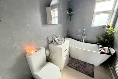 4 bedroom semi-detached house for sale, Netherfields Crescent, Middlesbrough