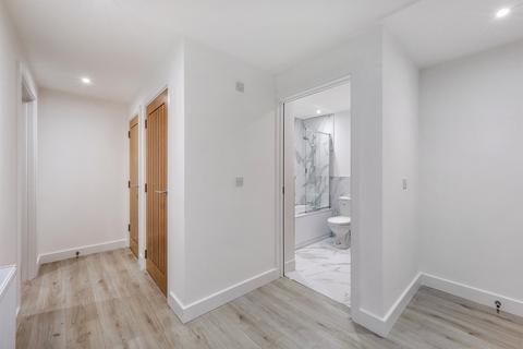 2 bedroom flat for sale, Kingswood Way, South Croydon