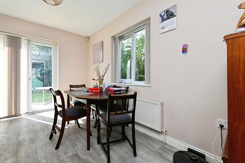 4 bedroom detached house for sale, Norwich Road, Wisbech