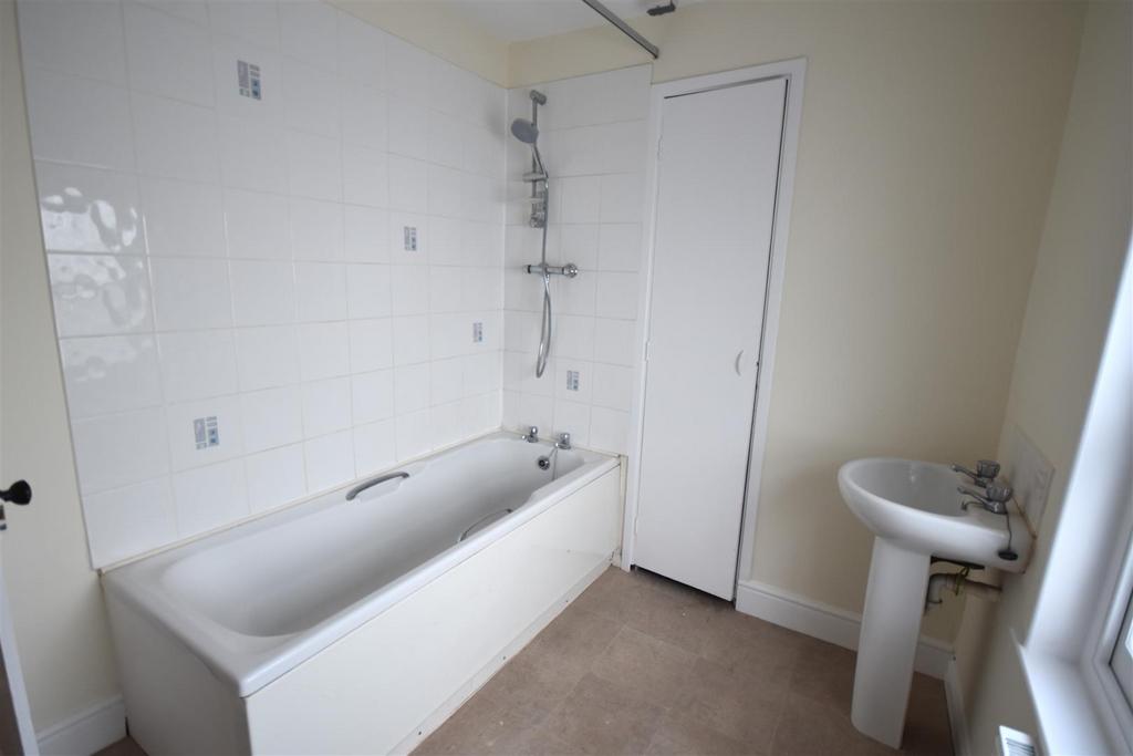 Bathroom .JPG