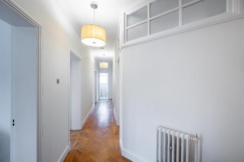 3 bedroom flat for sale, Holly Road, Edgbaston, Birmingham, B16 9NJ