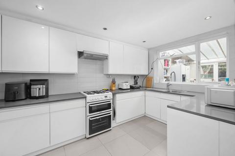 3 bedroom semi-detached house for sale, Minchenden Crescent, London, N14