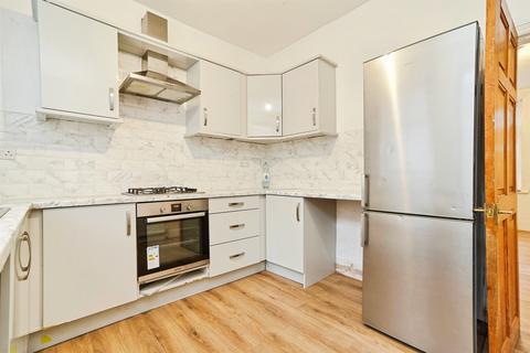 4 bedroom terraced house for sale, Neville Street, Keighley BD21