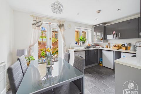 undefined, Sneyd Wood Road, Cinderford
