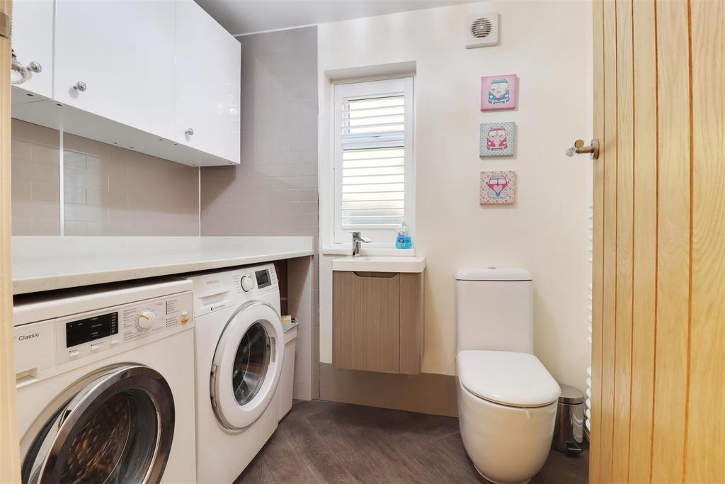Utility/cloakroom