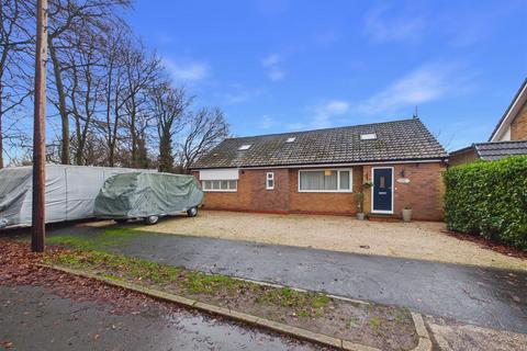 4 bedroom detached bungalow for sale, The Crescent, Welton