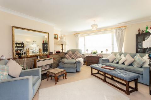 3 bedroom bungalow for sale, Livingstone Close, Dymchurch, TN29
