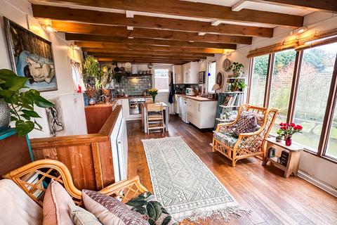 undefined, Strawberry Vale, Twickenham TW1