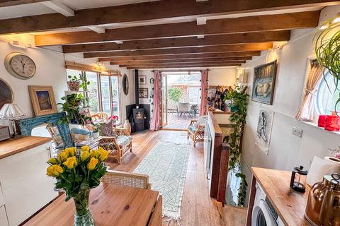 undefined, Strawberry Vale, Twickenham TW1