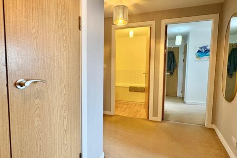 2 bedroom flat to rent, East Pilton Farm Crescent, Pilton, Edinburgh, EH5