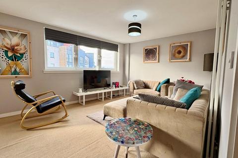 2 bedroom flat to rent, East Pilton Farm Crescent, Pilton, Edinburgh, EH5