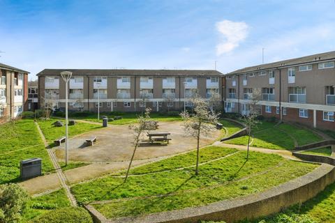2 bedroom maisonette for sale, Macers Court, Broxbourne