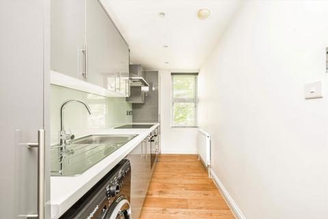 2 bedroom flat to rent, Kew Road, Richmond TW9