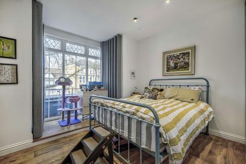 2 bedroom flat to rent, Kew Road, Richmond TW9