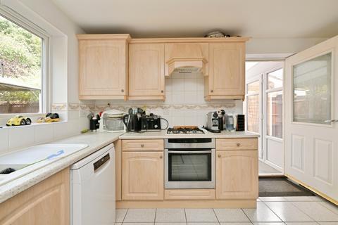 4 bedroom detached house for sale, Lidgate Close, Peterborough