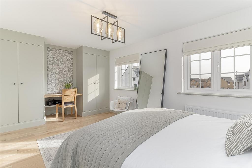 Master Bedroom - E.jpg