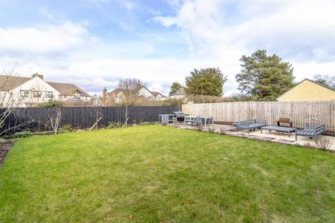 4 bedroom detached house for sale, Keldy Gardens, Bramhope