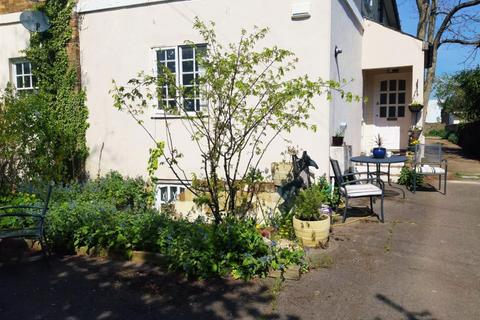 1 bedroom maisonette for sale, Sussex Place, Slough