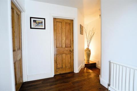 1 bedroom maisonette for sale, Sussex Place, Slough