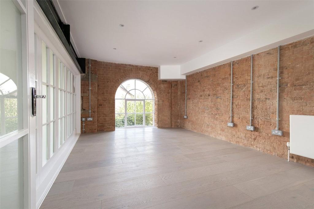 Spratt's Factory E14