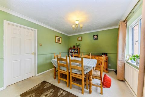 4 bedroom detached house for sale, Primrose Way, Stamford