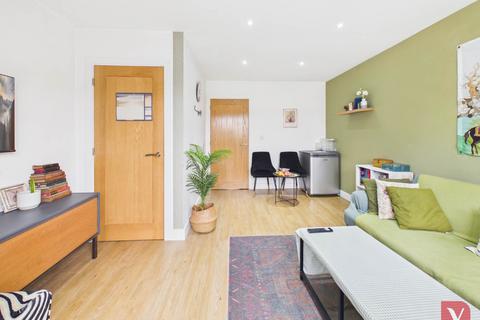 2 bedroom terraced house for sale, Thornhill Place, Luton LU4
