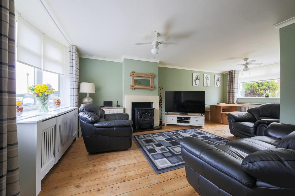 Living room.jpg