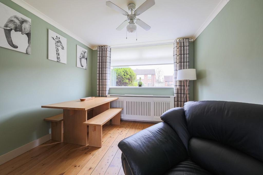 Dining area.jpg