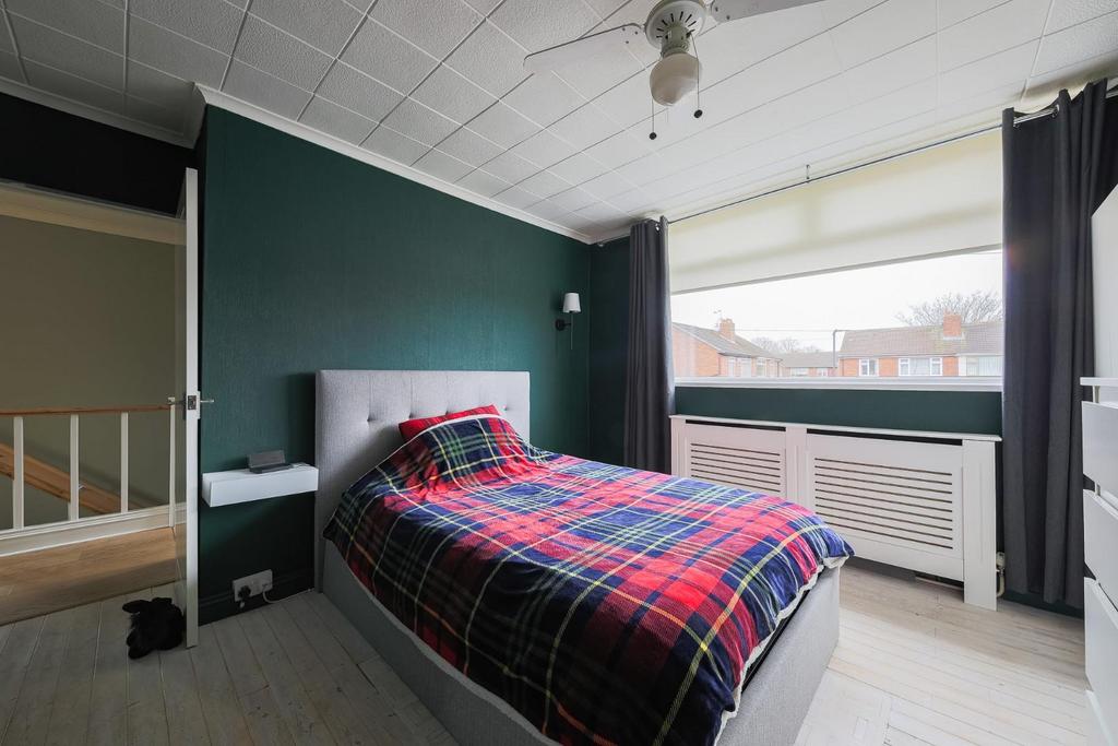 Master bedroom.jpg
