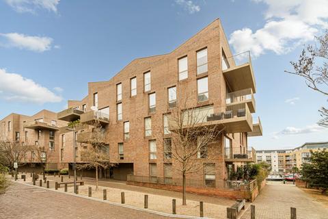 3 bedroom apartment for sale, Halyards Court, Brentford Lock West, Brentford