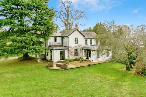 5 bedroom detached house for sale, East Hill Lane, Copthorne, Crawley
