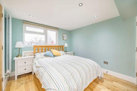 2 bedroom flat for sale, High Street, Kingston Upon Thames KT1