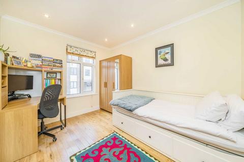 2 bedroom flat for sale, High Street, Kingston Upon Thames KT1