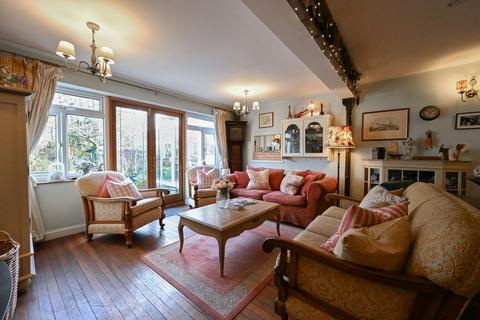4 bedroom chalet for sale, Meadow Close, Sopley, Christchurch, BH23