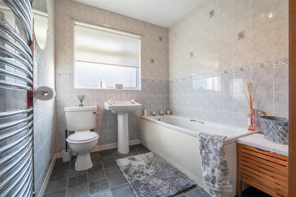 Down.bathroom.jpg