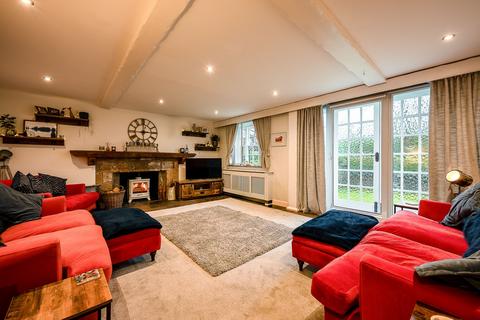 5 bedroom semi-detached house for sale, Southport Road, Ormskirk L40