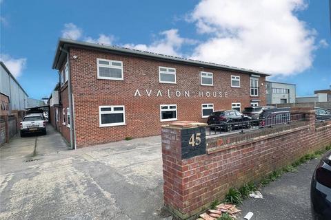 Warehouse to rent, 45 Tallon Rd Brentwood CM13 1TG
