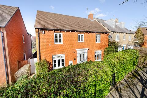 4 bedroom detached house for sale, Peachey Walk, Stansted, Essex, CM24
