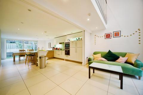 3 bedroom terraced house for sale, Alexis Row, Broxbourne