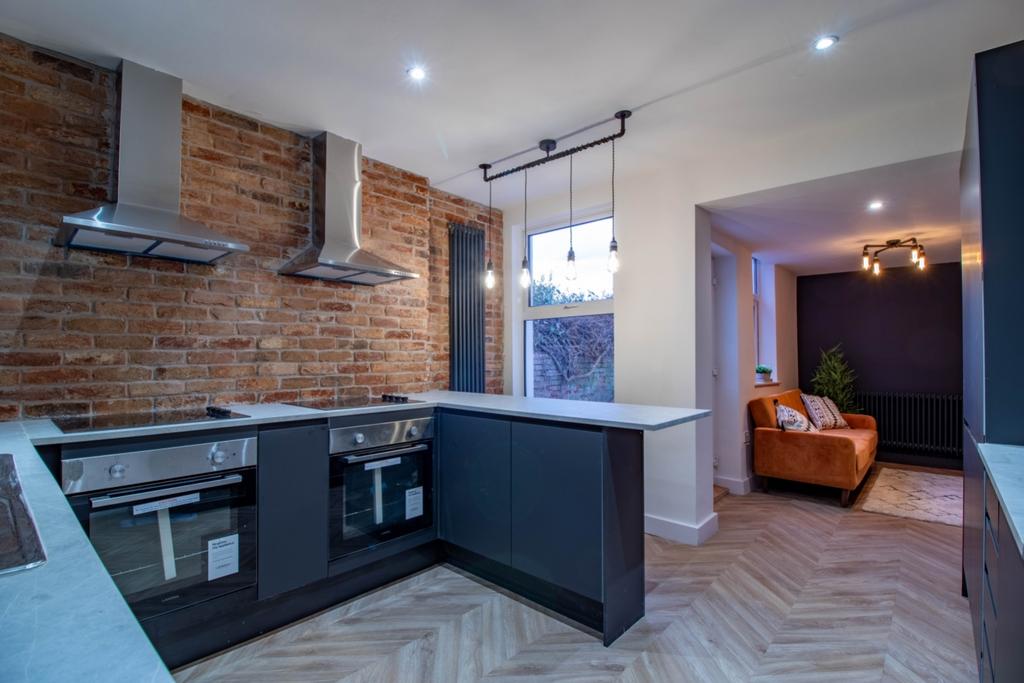 Lrg kitchen