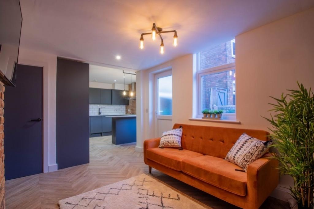 Lrg Lrg OPEN PLAN KITCHEN LIVING