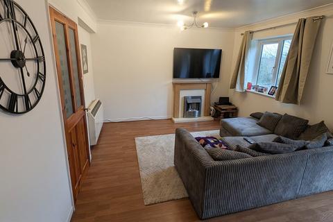 2 bedroom maisonette for sale, Oliver Court, Chapmore End, Ware